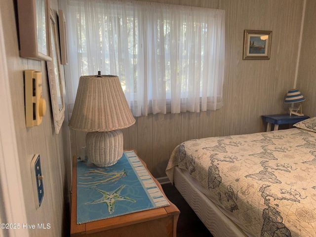 102 Lawrence Street, Emerald Isle, NC 28594