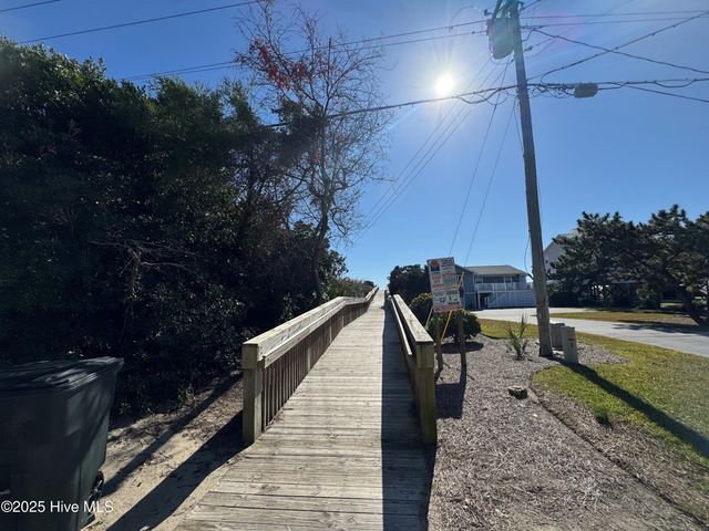 102 Lawrence Street, Emerald Isle, NC 28594