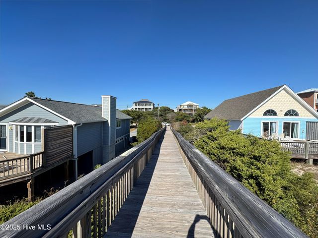102 Lawrence Street, Emerald Isle, NC 28594