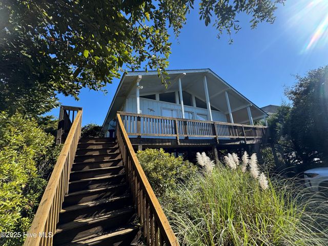 102 Lawrence Street, Emerald Isle, NC 28594