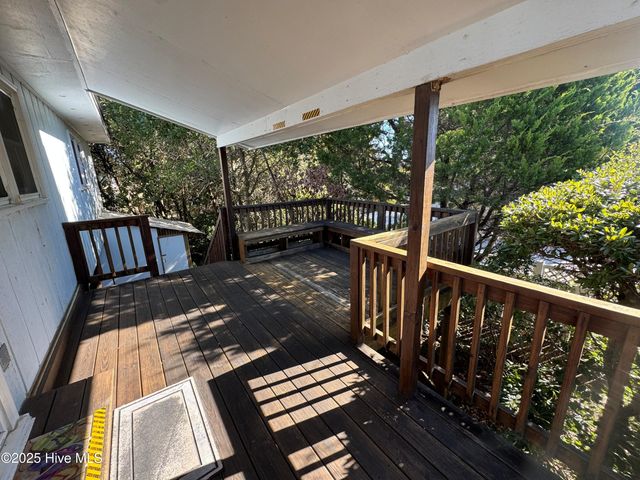 102 Lawrence Street, Emerald Isle, NC 28594