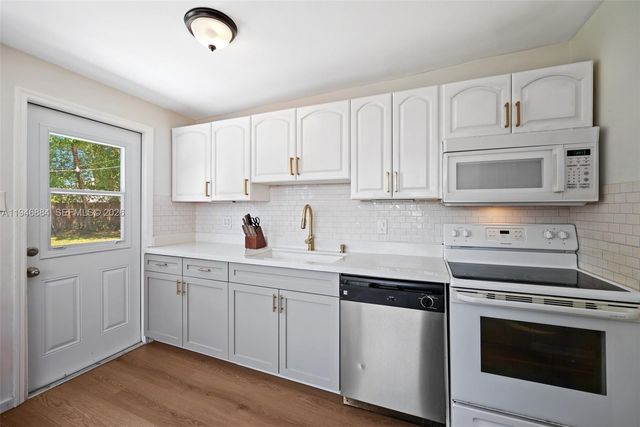 1480 SW 26th Ave, Fort Lauderdale, FL 33312