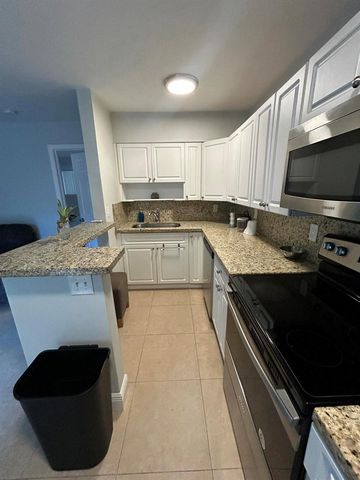 925 NE 17th Avenue 5, Fort Lauderdale, FL 33304