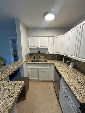 925 NE 17th Avenue 5, Fort Lauderdale, FL 33304