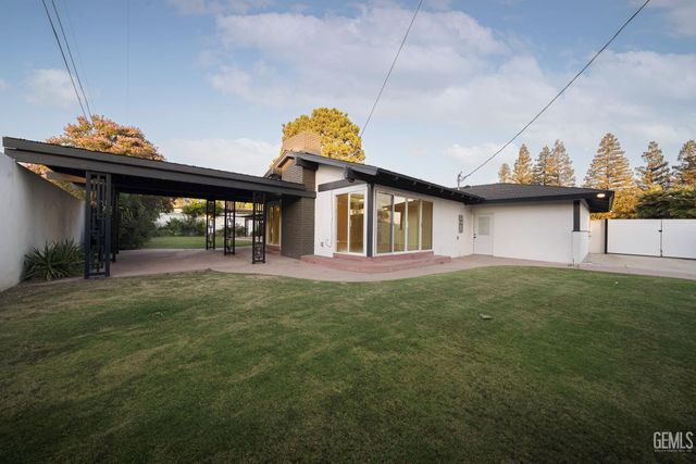 3946 Claremont Drive, Bakersfield, CA 93306