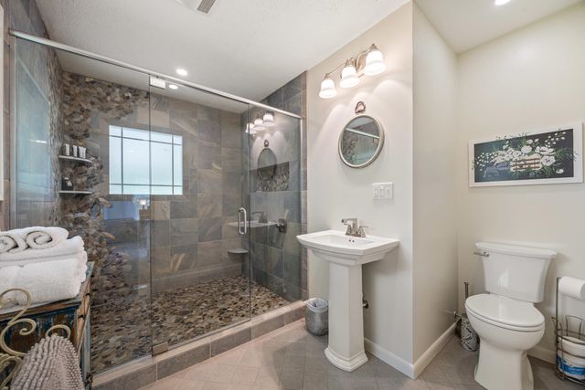 934 CLICKS LN, New Market, VA 22844