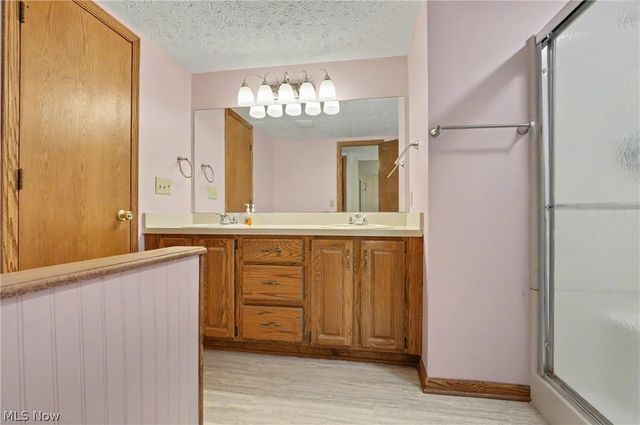 2197 Pinebrook Trail, Cuyahoga Falls, OH 44223