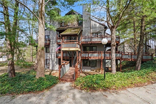 2197 Pinebrook Trail, Cuyahoga Falls, OH 44223