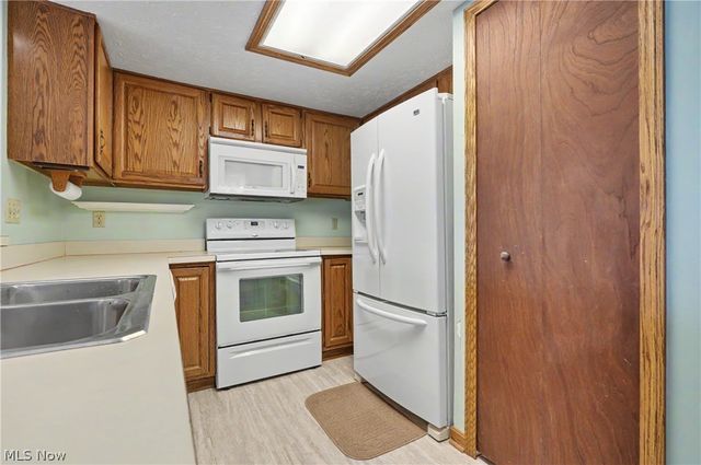 2197 Pinebrook Trail, Cuyahoga Falls, OH 44223