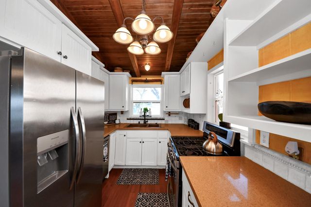 1121 6th Street, San Leon, TX 77539