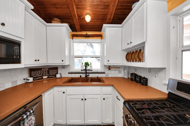 1121 6th Street, San Leon, TX 77539