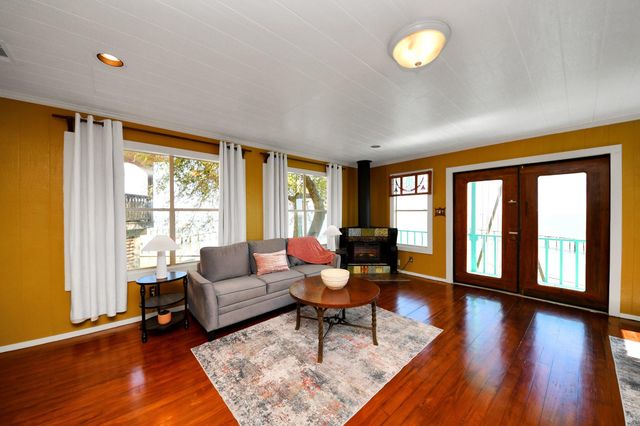 1121 6th Street, San Leon, TX 77539