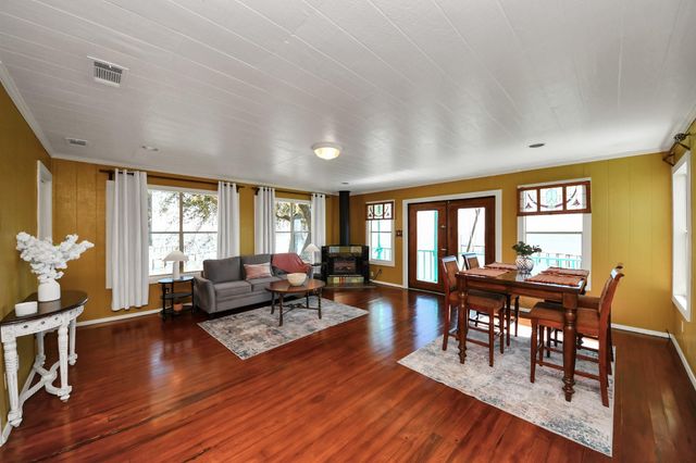 1121 6th Street, San Leon, TX 77539