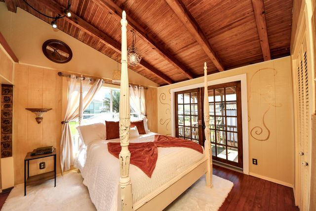 1121 6th Street, San Leon, TX 77539