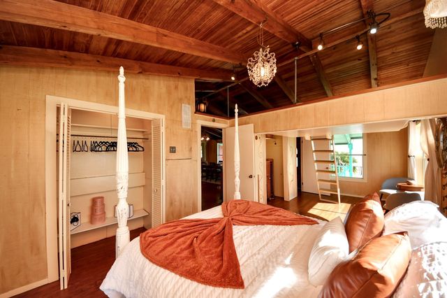 1121 6th Street, San Leon, TX 77539