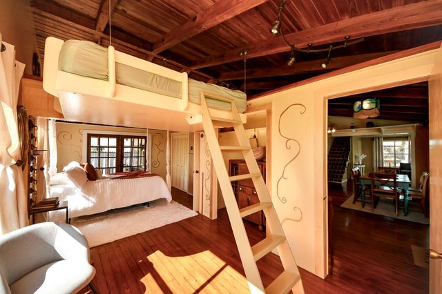 1121 6th Street, San Leon, TX 77539