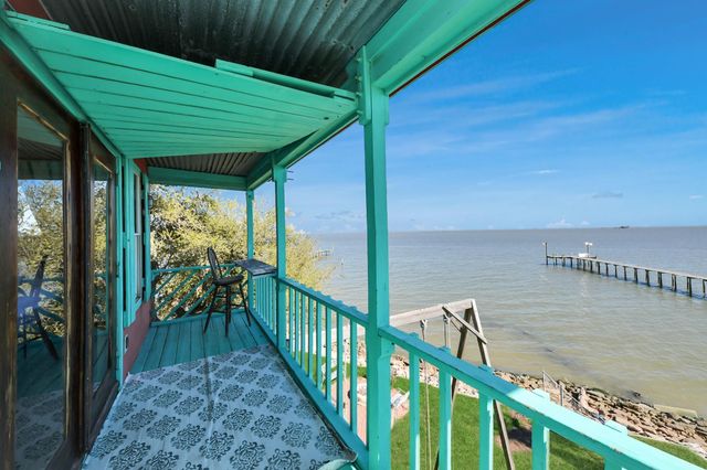 1121 6th Street, San Leon, TX 77539