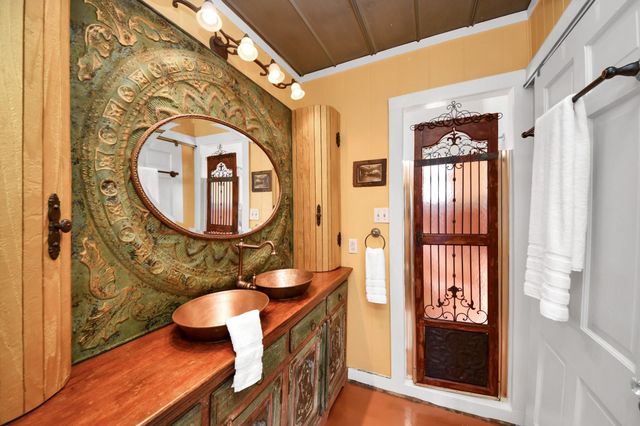 1121 6th Street, San Leon, TX 77539