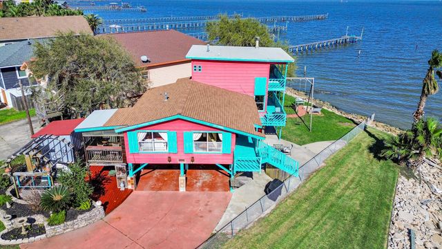 1121 6th Street, San Leon, TX 77539