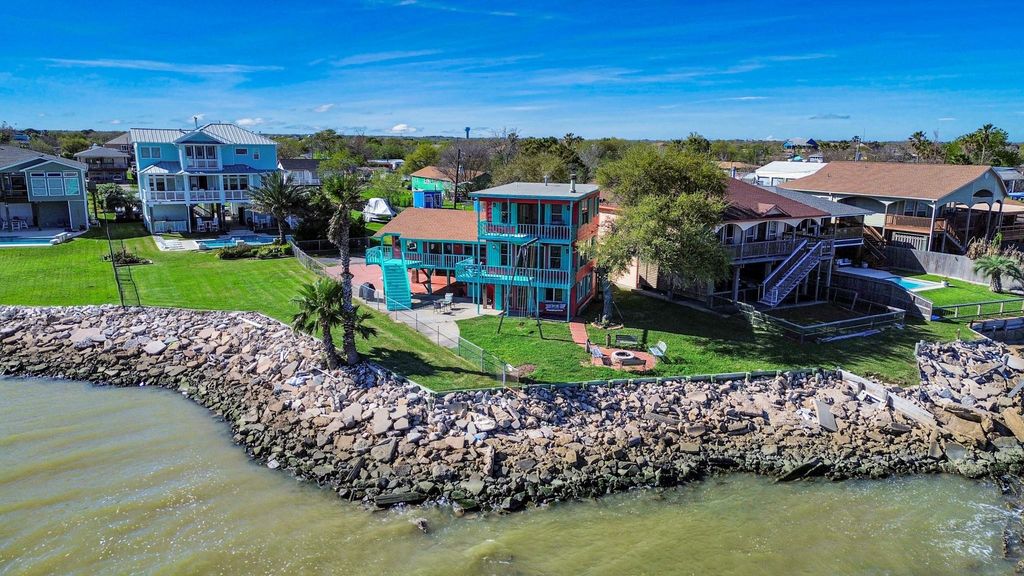 1121 6th Street, San Leon, TX 77539