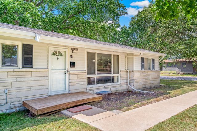 2708 W BROADWAY, Columbia, MO 65203