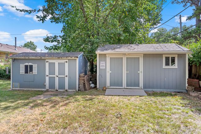 2708 W BROADWAY, Columbia, MO 65203