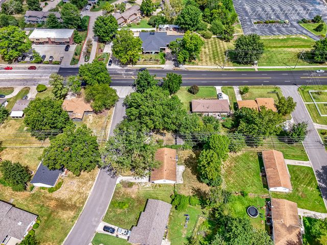 2708 W BROADWAY, Columbia, MO 65203
