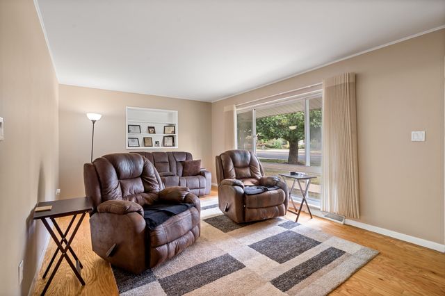 2708 W BROADWAY, Columbia, MO 65203