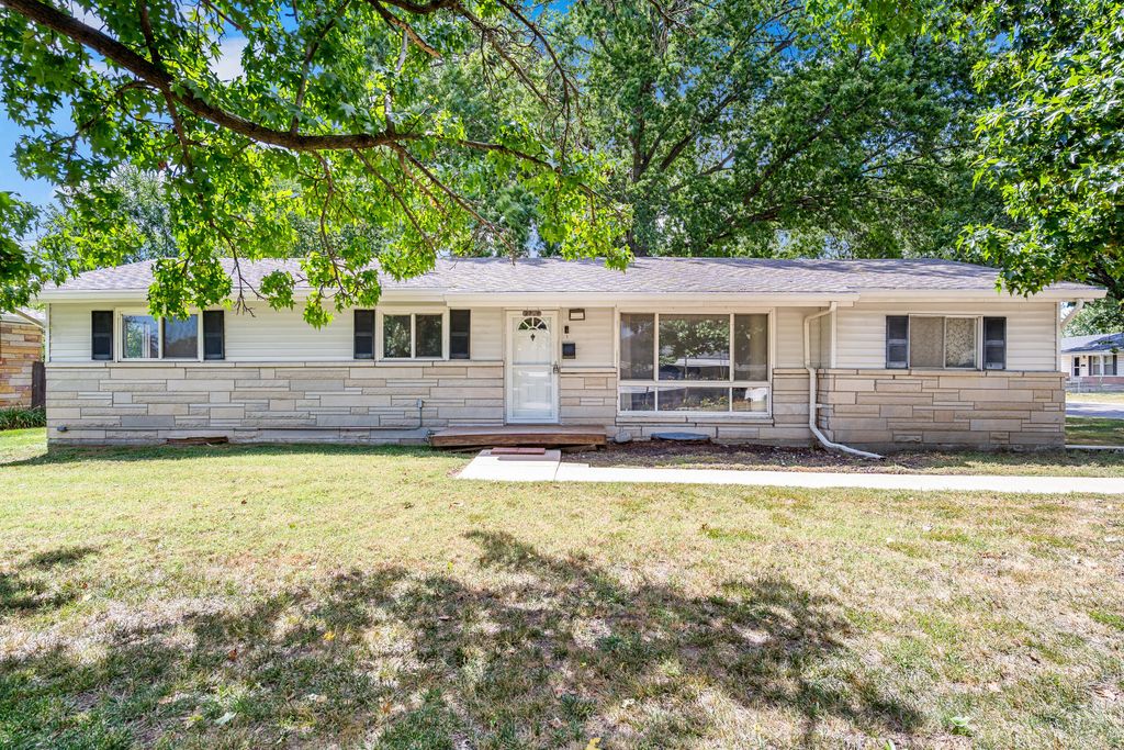 2708 W BROADWAY, Columbia, MO 65203