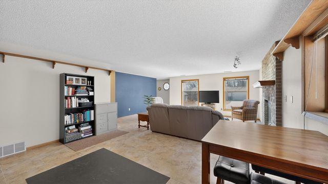 21 23rd Street SW, Rochester, MN 55902