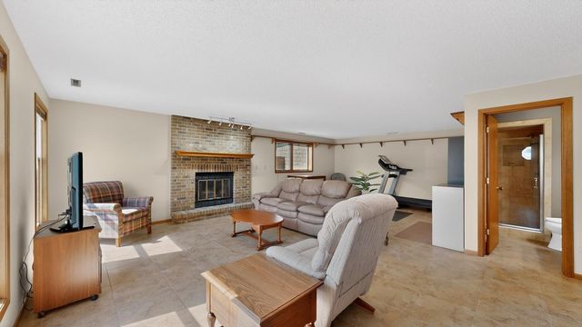 21 23rd Street SW, Rochester, MN 55902