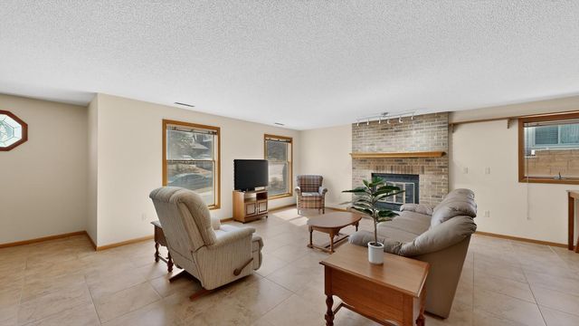 21 23rd Street SW, Rochester, MN 55902