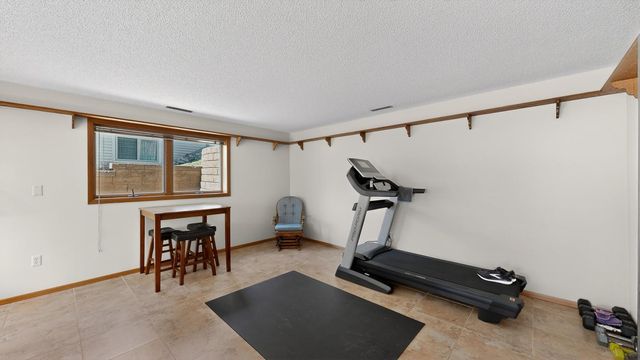 21 23rd Street SW, Rochester, MN 55902