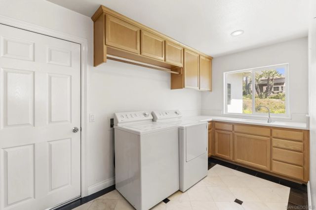 941 Avocado Pl, Del Mar, CA 92014