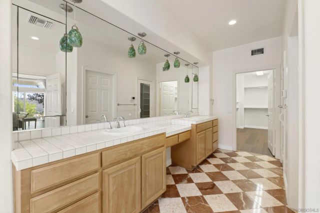 941 Avocado Pl, Del Mar, CA 92014