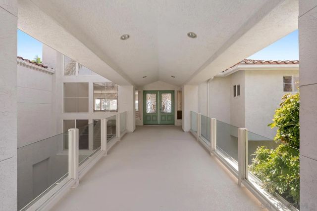 941 Avocado Pl, Del Mar, CA 92014