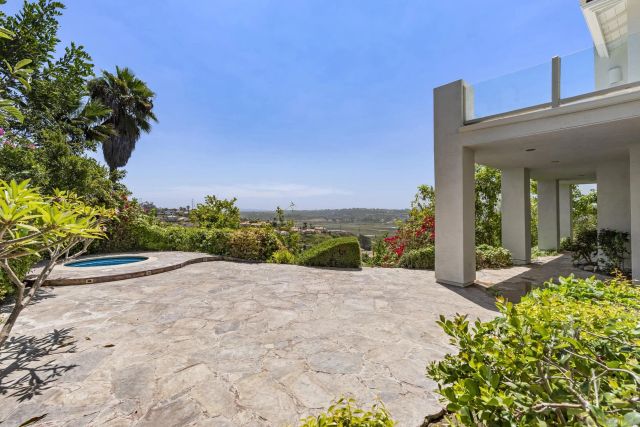941 Avocado Pl, Del Mar, CA 92014