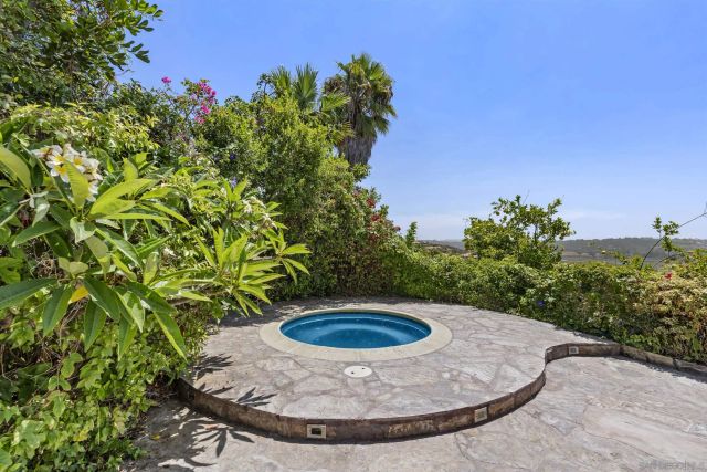 941 Avocado Pl, Del Mar, CA 92014