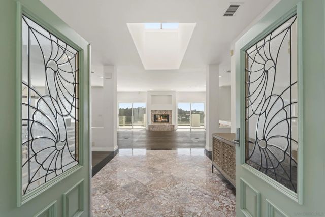 941 Avocado Pl, Del Mar, CA 92014