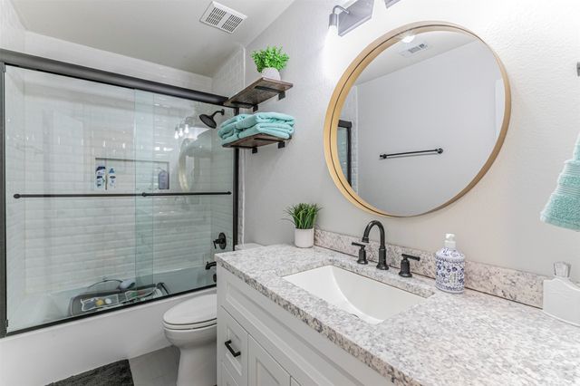 3433 Charing Cross Road, Midlothian, TX 76065