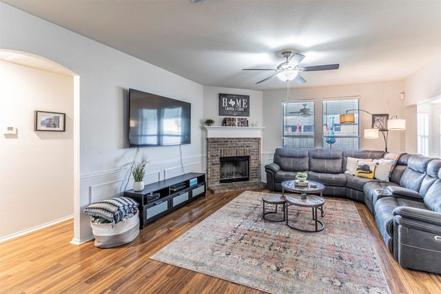 3433 Charing Cross Road, Midlothian, TX 76065