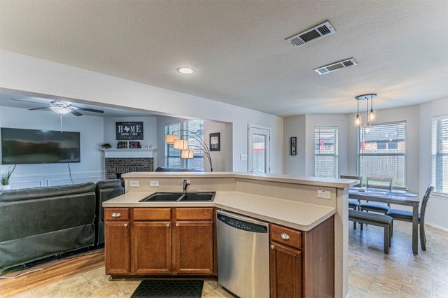 3433 Charing Cross Road, Midlothian, TX 76065