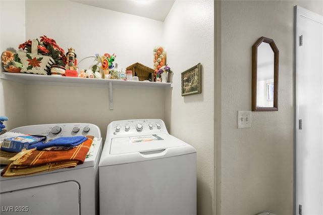 1856 Vida Pacifica Street, Las Vegas, NV 89115