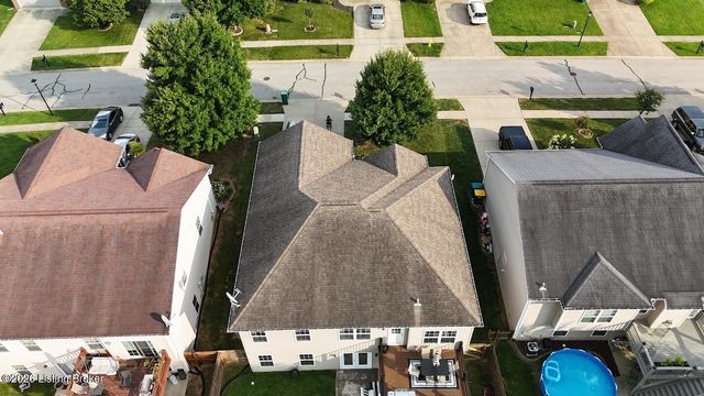 12307 Amber Woods Ct, Louisville, KY 40245
