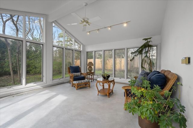 1145 Melvin Drive, Highland Park, IL 60035