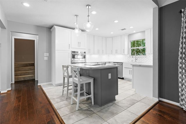 106 Oak Hollow Boulevard, Hockley, TX 77447