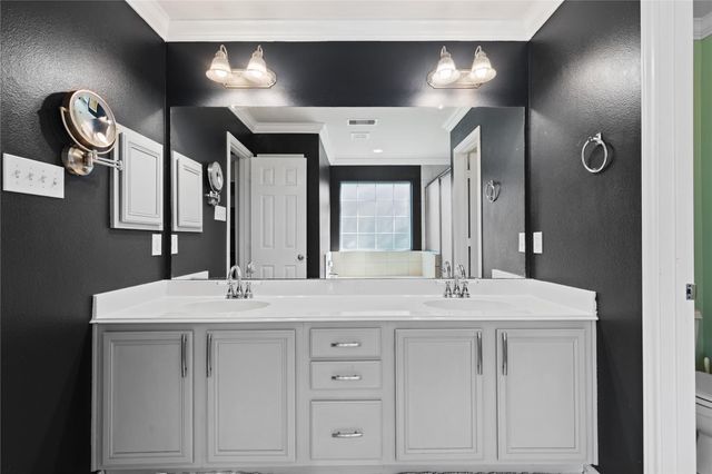 106 Oak Hollow Boulevard, Hockley, TX 77447