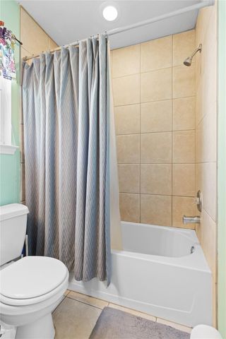 106 Oak Hollow Boulevard, Hockley, TX 77447