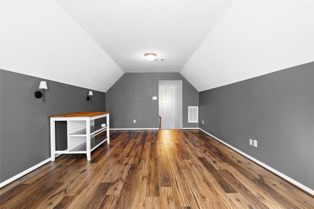 106 Oak Hollow Boulevard, Hockley, TX 77447