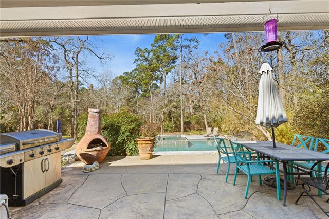 106 Oak Hollow Boulevard, Hockley, TX 77447